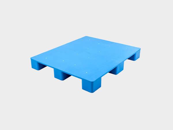 川字塑料托盤有哪些優(yōu)勢(shì)？我們?yōu)槭裁磿?huì)選擇川字塑料托盤？