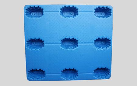 在吹塑托盤上堆放貨物時應注意哪些方面？